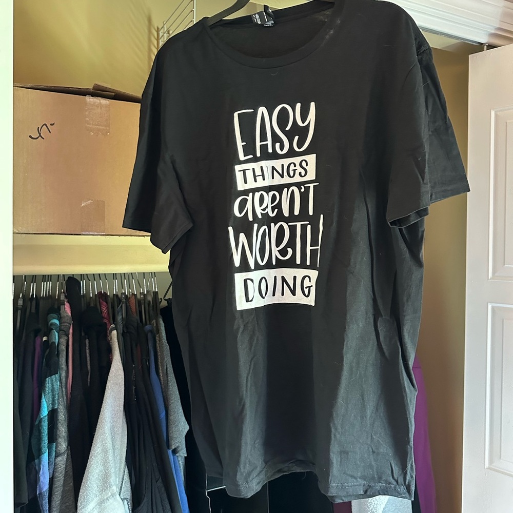 The Concert Tee District tshirt NWOT